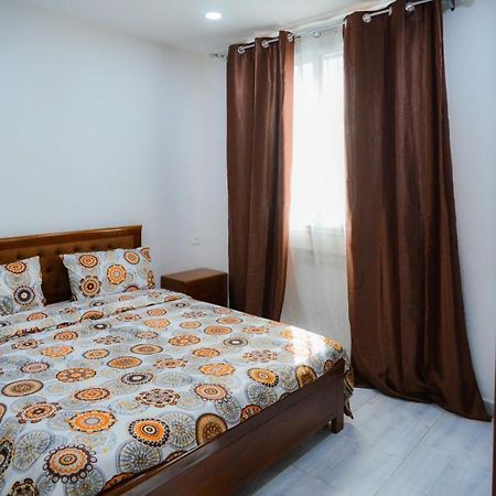 Hostel Les Pins Alger Экстерьер фото